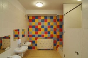 Przedszkole w Miliczu -- łazienka przy sali zabaw
